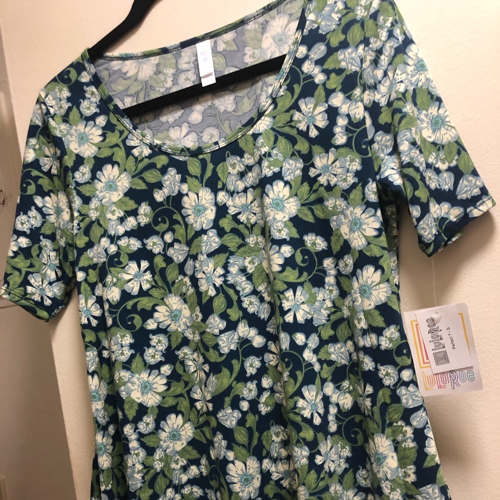 LulaRoe Perfect T